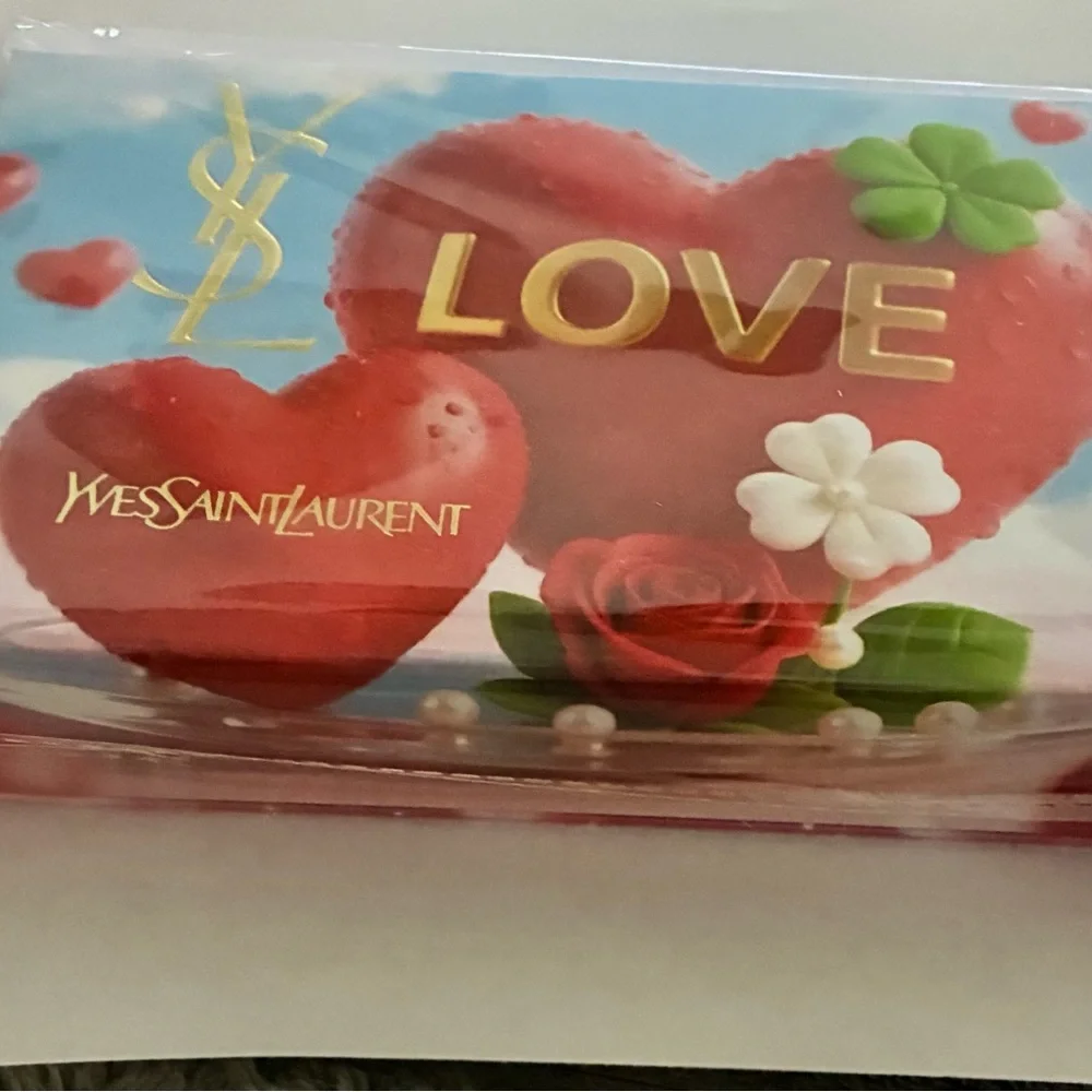 4pc Yves Saint Laurent YSL Loveshine plumping lip oil gloss 4pc set